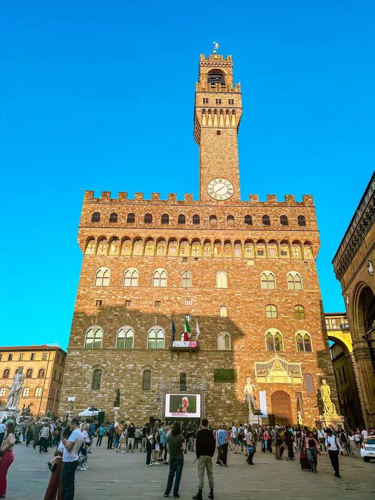 image of Piazza della Signoria in florence