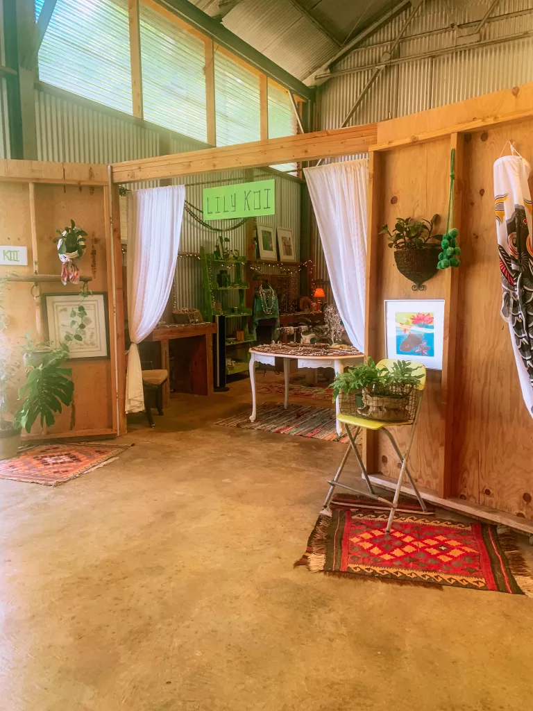 image of Warehouse 3450 kauai things to do